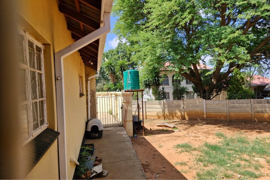 4 Bedroom Property for Sale in Roosheuwel North West